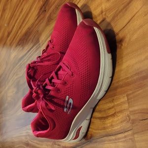 Sketchers Arch fit Sneakers 11